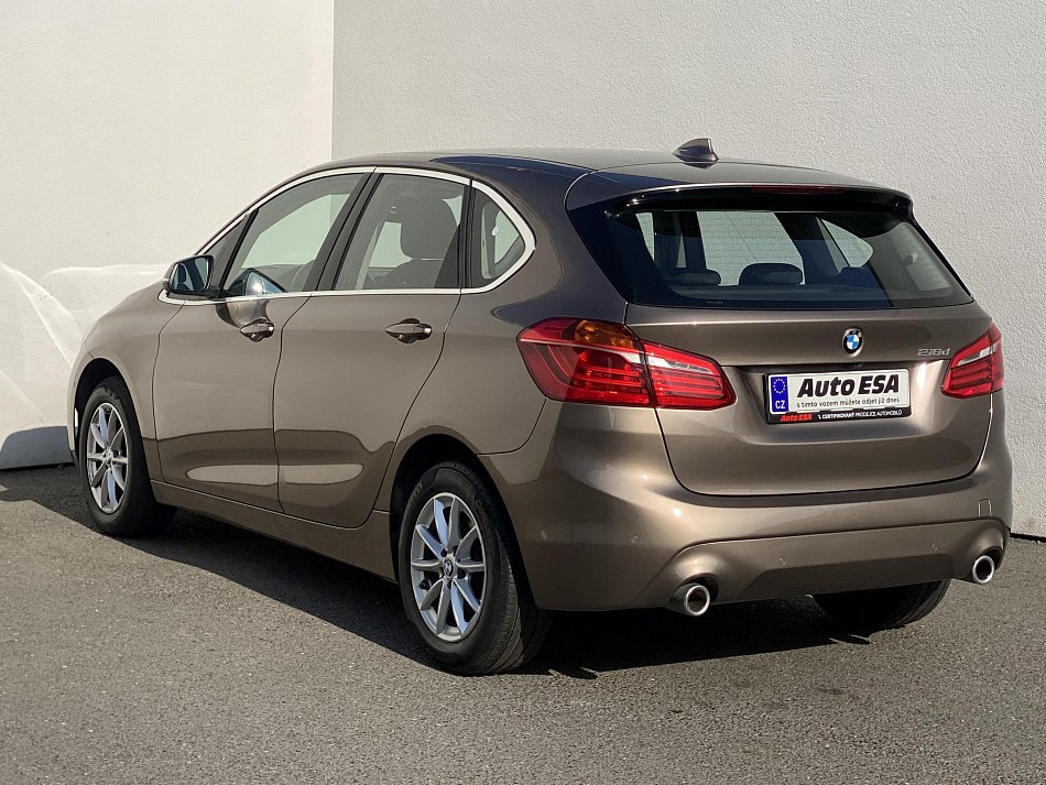 BMW Řada 2 2.0 D  218d