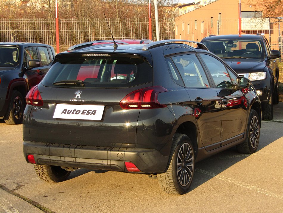 Peugeot 2008 1.2 PT 