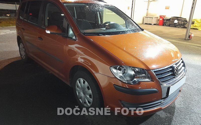 Volkswagen Touran 1.6 i 