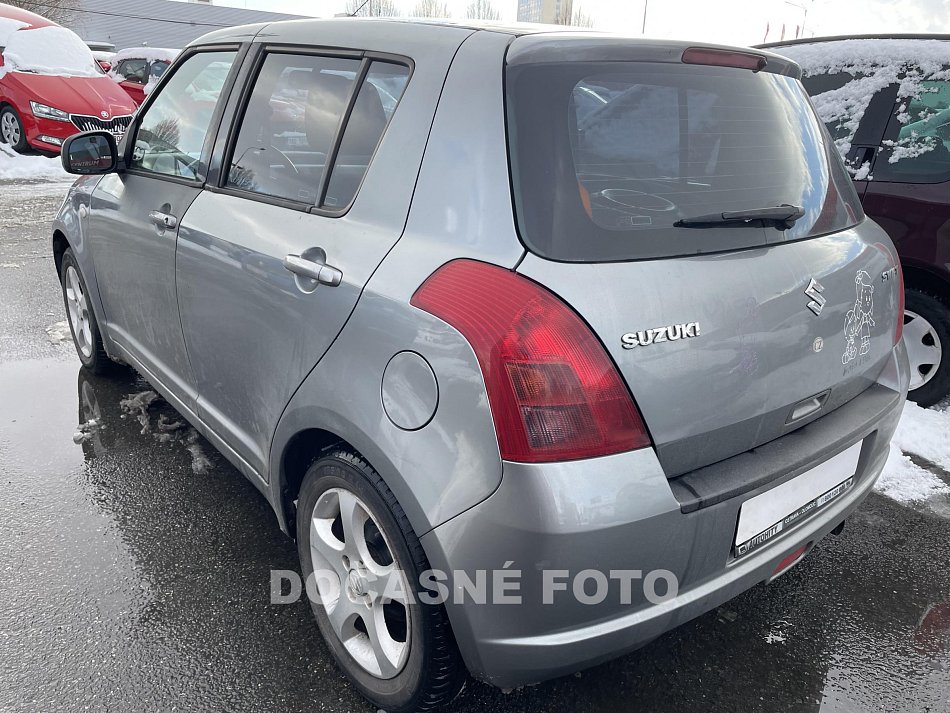 Suzuki Swift 1.3i 