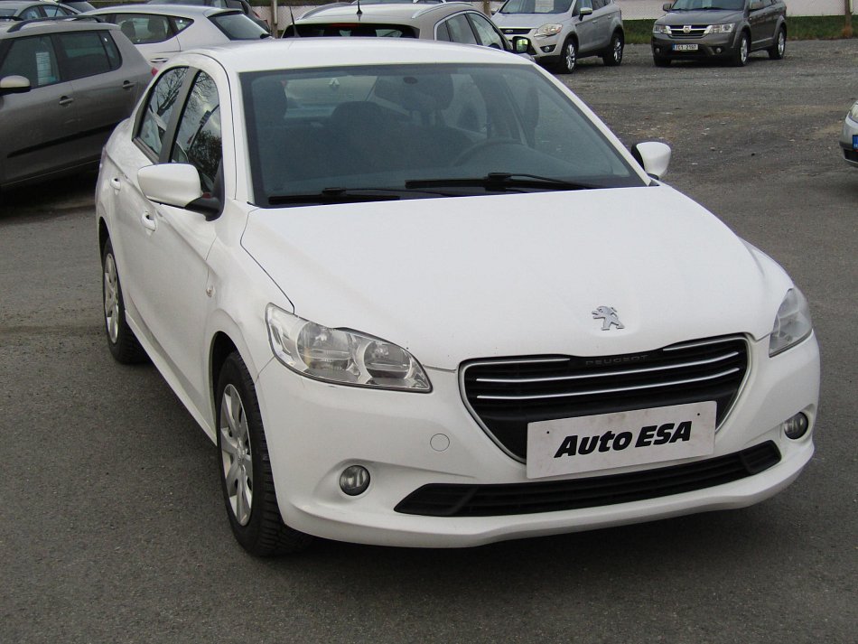 Peugeot 301 1.2 i 