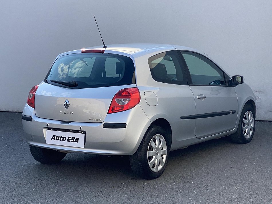 Renault Clio 1.6 i Dynamique