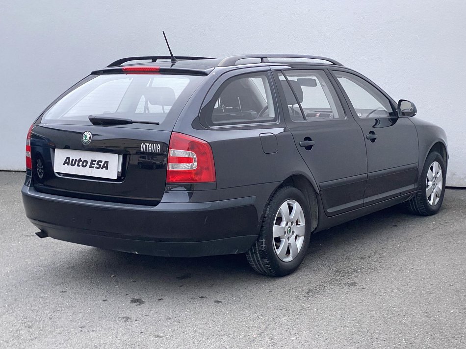 Škoda Octavia II 1.6 MPi Tour