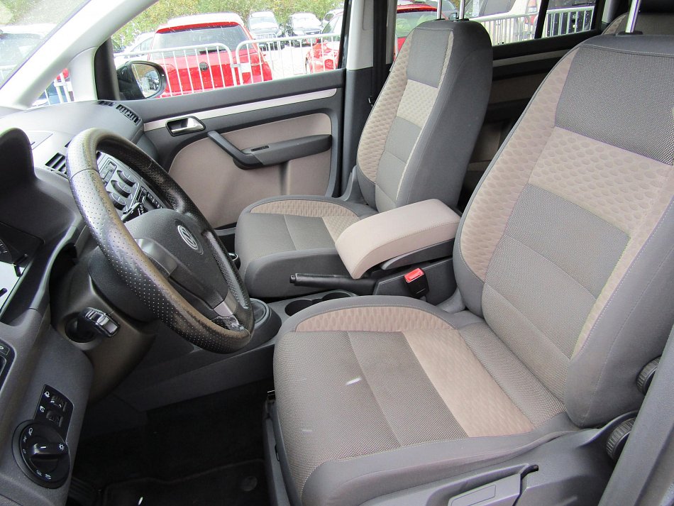 Volkswagen Touran 1.4 TSi CROSS