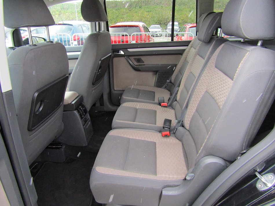 Volkswagen Touran 1.4 TSi CROSS