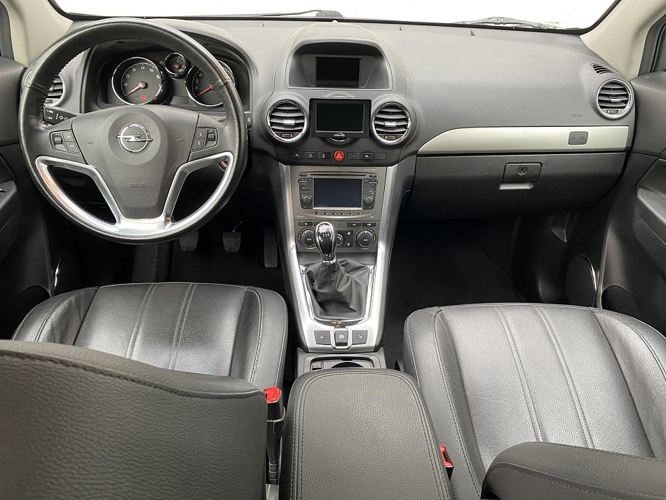 Opel Antara 2.4i Cosmo 4x4