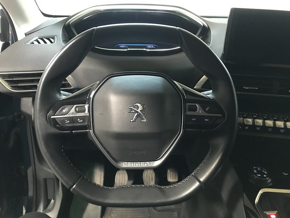 Peugeot 3008 1.2 PT Allure