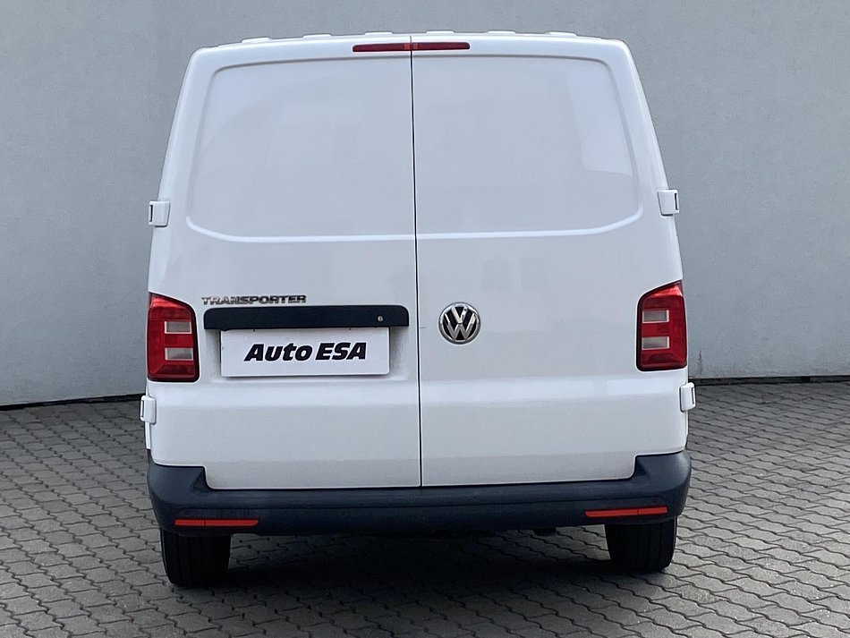 Volkswagen Transporter 2.0TDi  DÍLNA