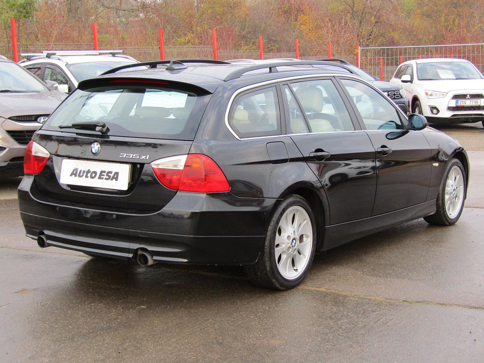 BMW Řada 3 3.0i  335 ix