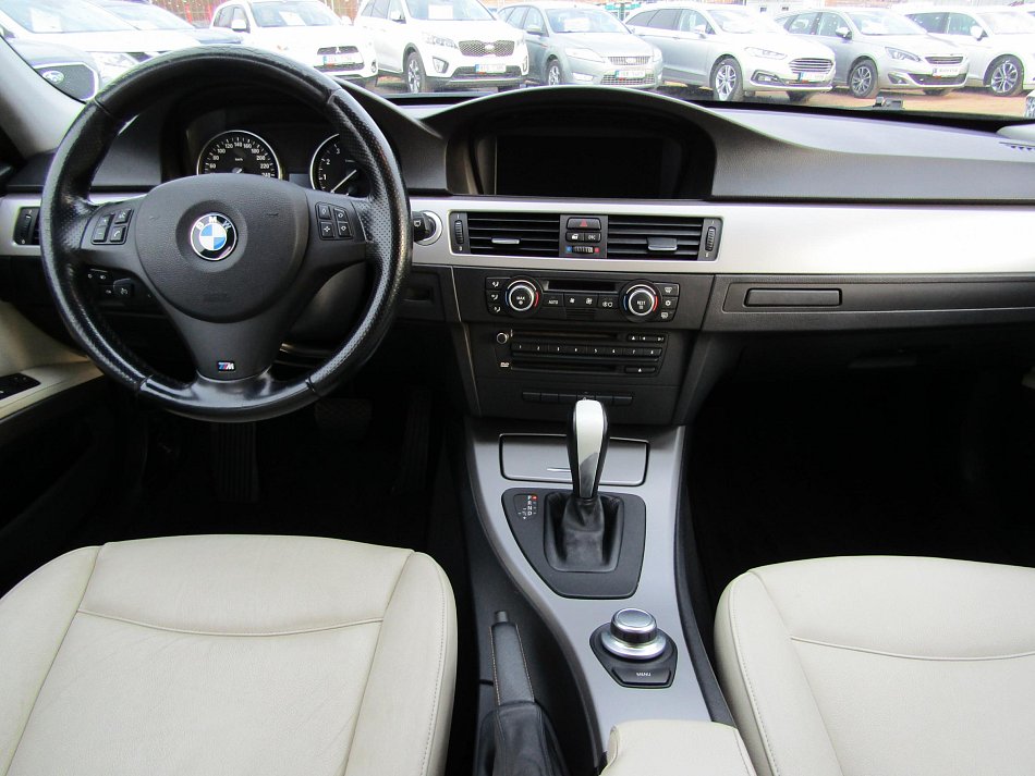 BMW Řada 3 3.0i  335 ix