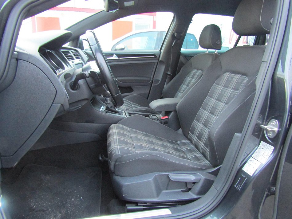 Volkswagen Golf 2.0TDi 