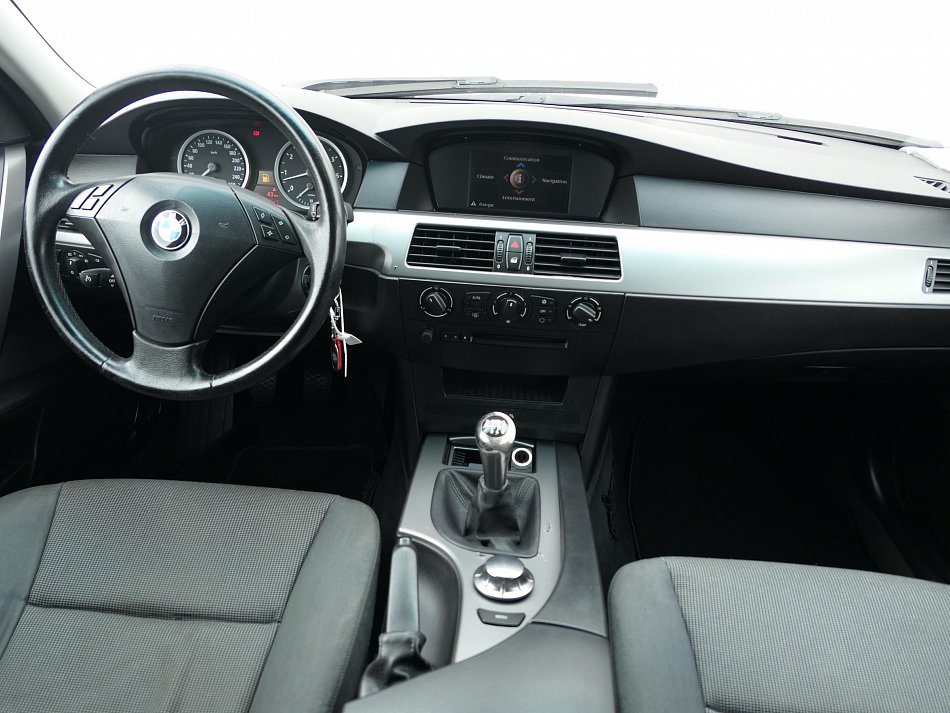 BMW Řada 5 2.2i  520i