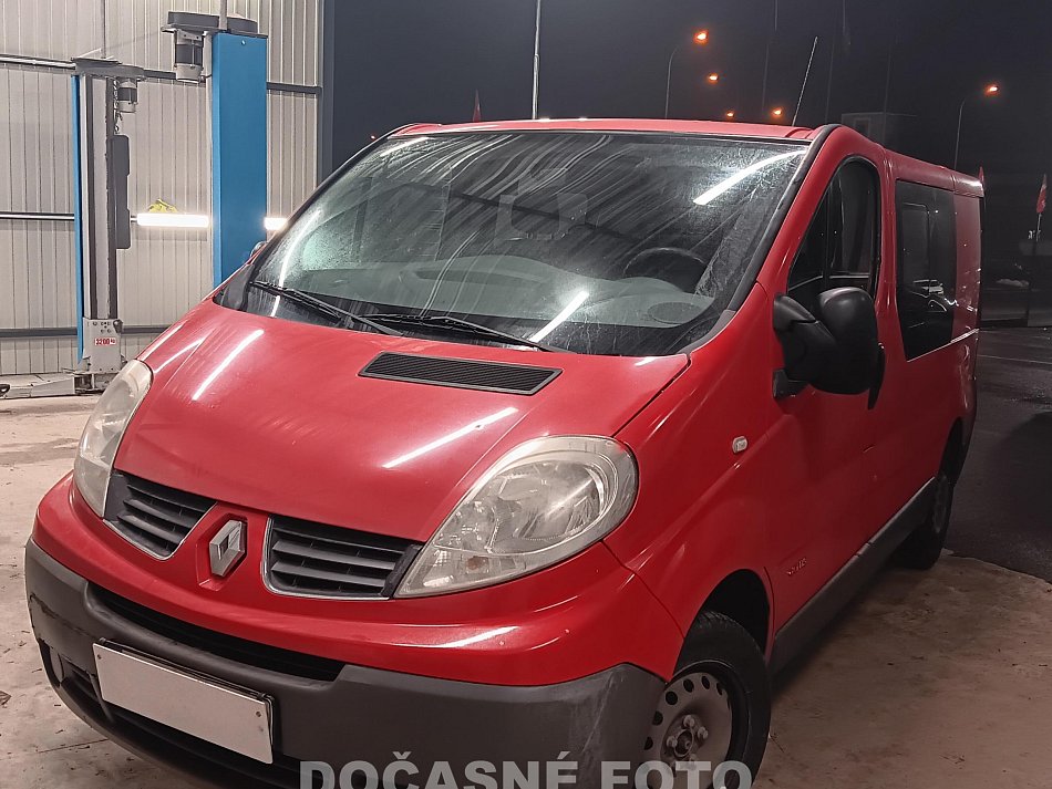 Renault Trafic 2.0dCi  6míst