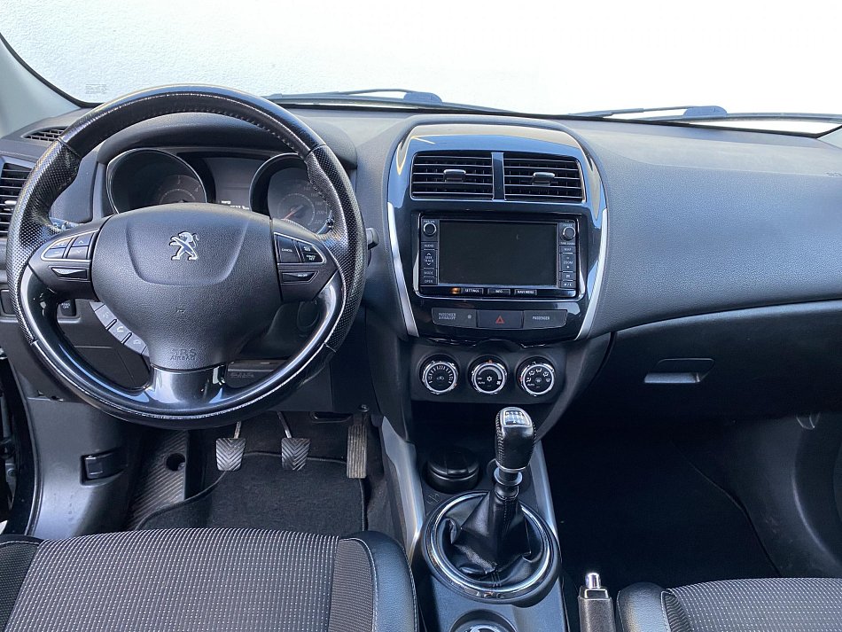 Peugeot 4008 1.6 HDi Style 4WD