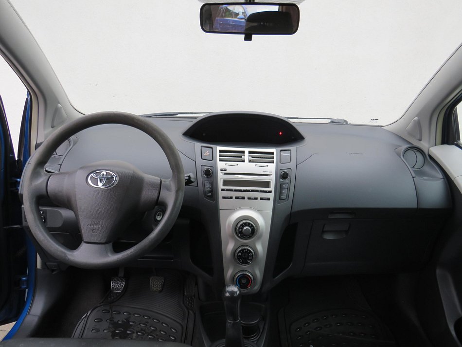 Toyota Yaris 1.0VVTi 