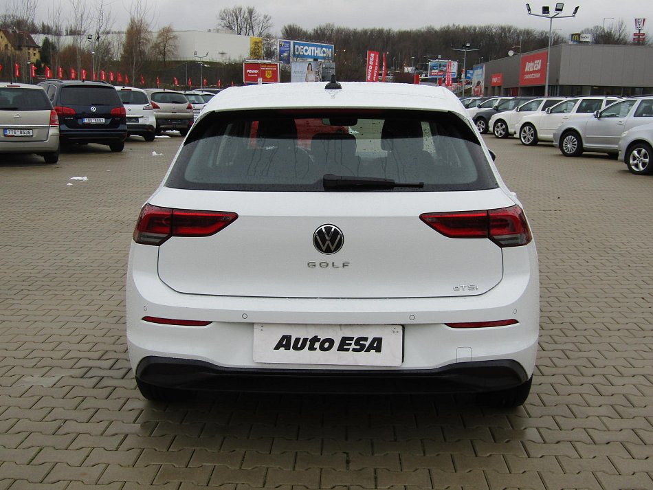 Volkswagen Golf 1.0TSI 