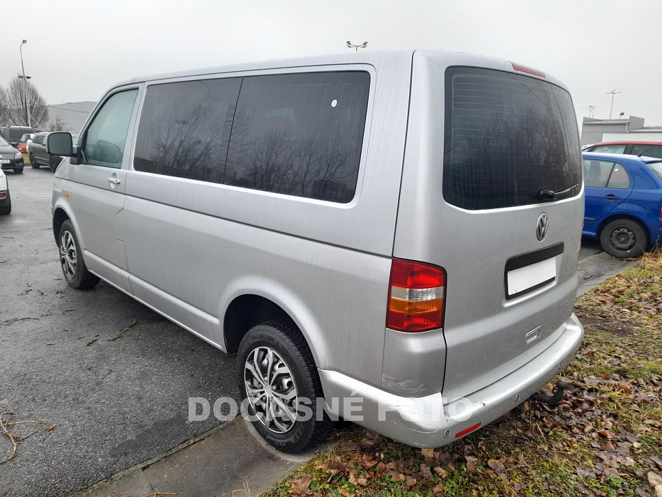 Volkswagen Transporter 2.5TDi  5míst