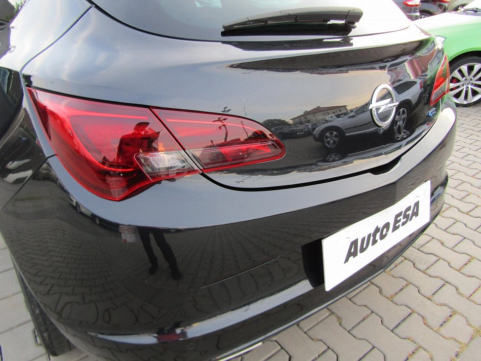 Opel Astra 2.0 OPC