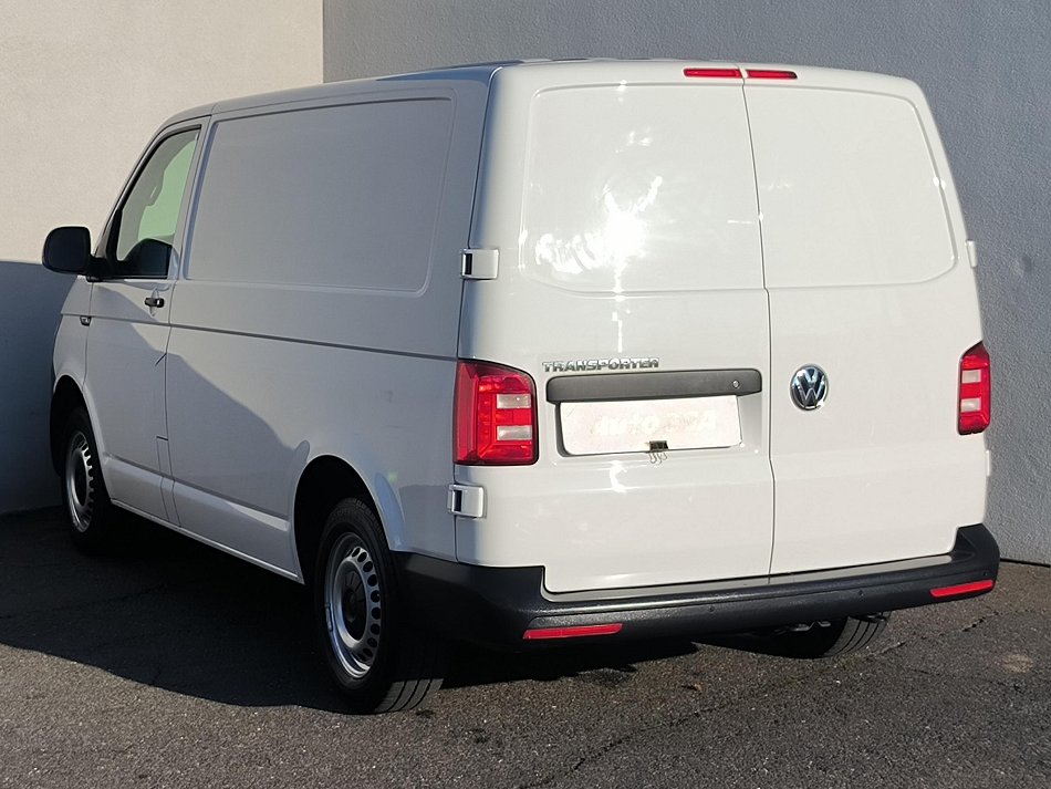 Volkswagen Transporter 2.0TDi  L1 BOTT