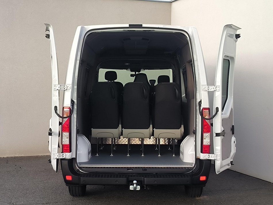 Renault Master 2.3dCi  L2H2 9míst