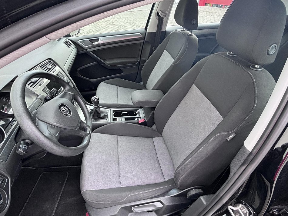 Volkswagen Golf 1.2 TSi 