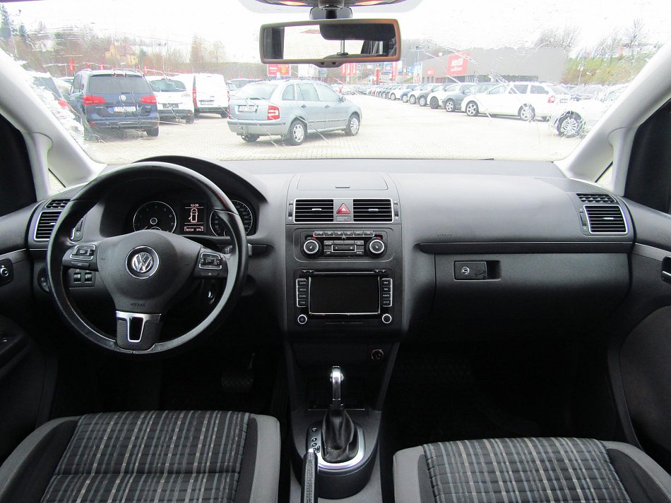 Volkswagen Touran 1.4 TSi CROSS 7míst