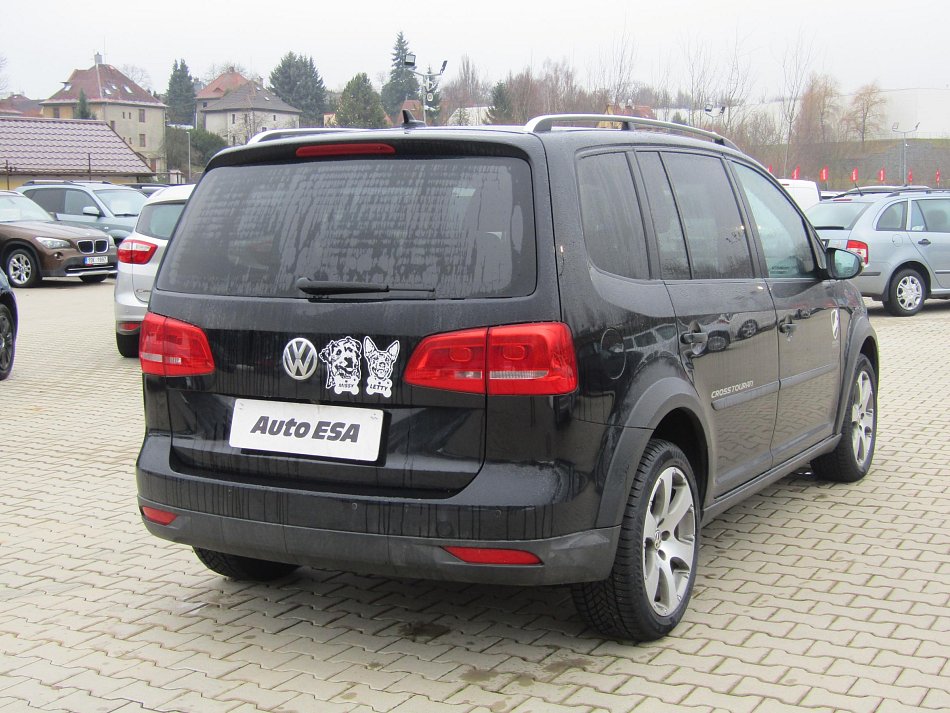 Volkswagen Touran 1.4 TSi CROSS 7míst