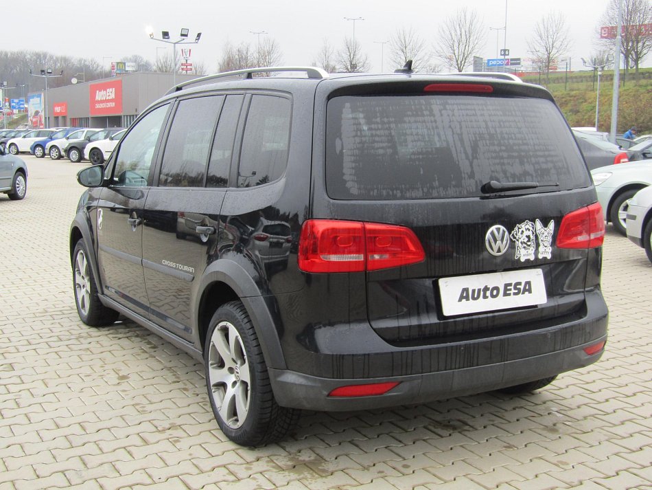 Volkswagen Touran 1.4 TSi CROSS 7míst