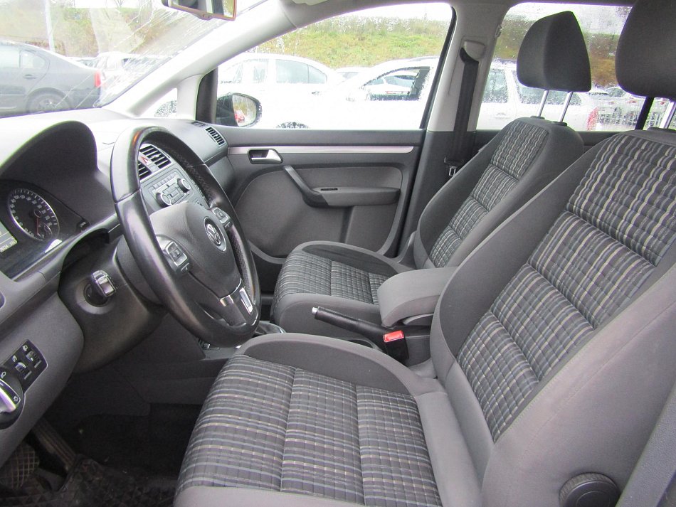 Volkswagen Touran 1.4 TSi CROSS 7míst