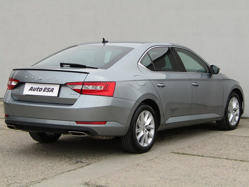 Škoda Superb III 2.0TSi Ambition 4x4