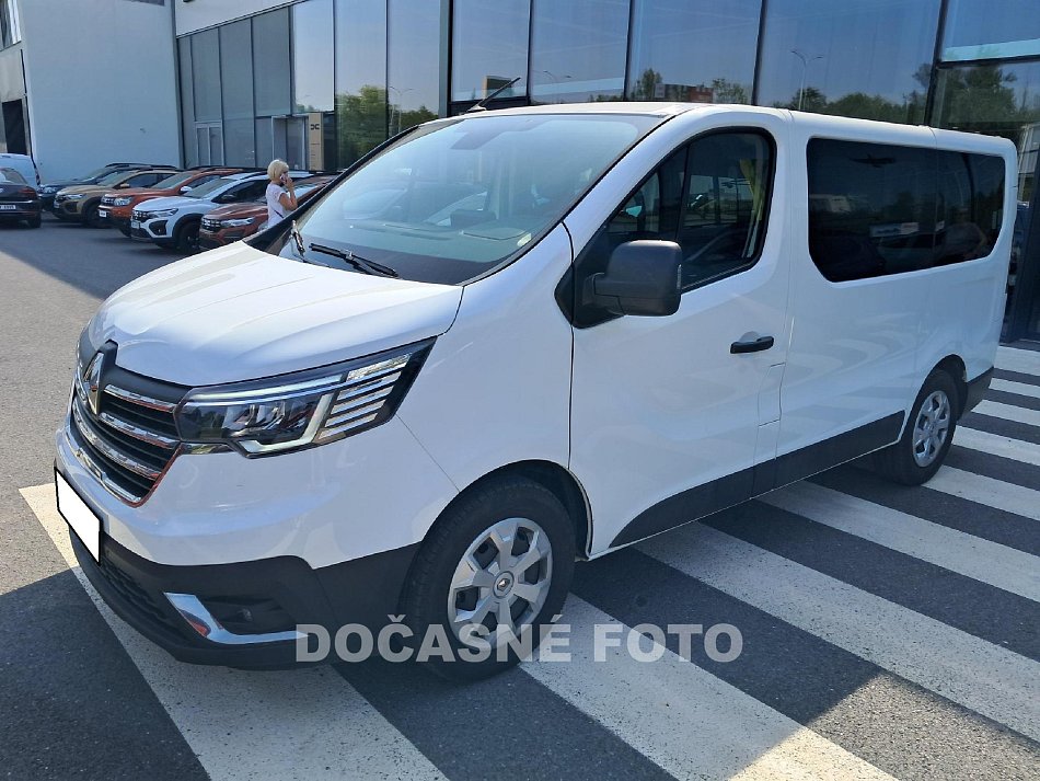 Renault Trafic 2.0dCi Equilibre 9míst