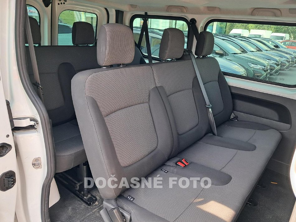 Renault Trafic 2.0dCi Equilibre 9míst