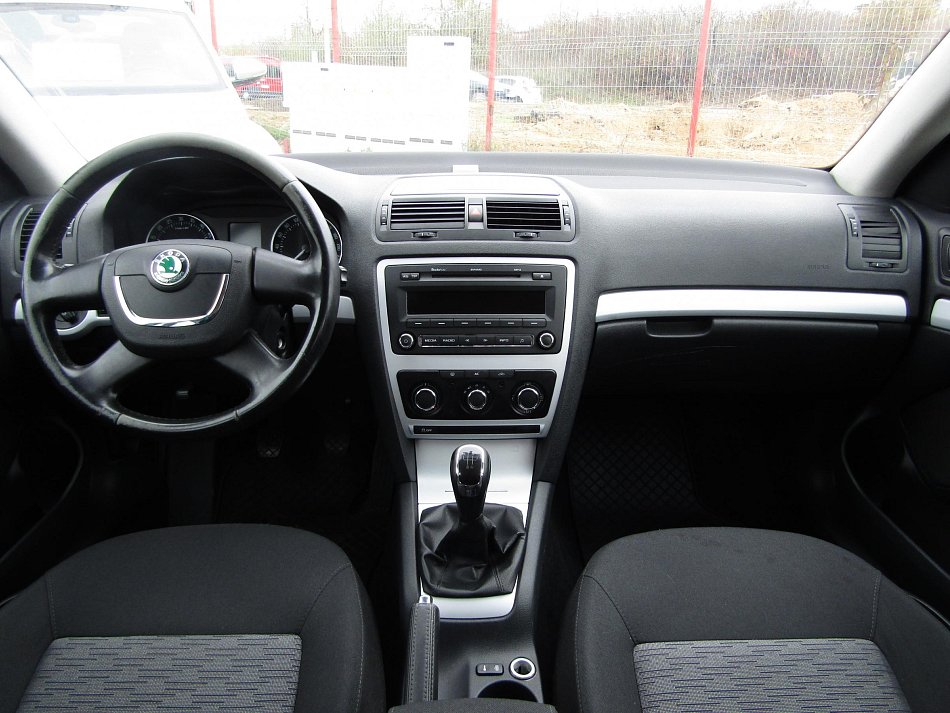 Škoda Octavia II 1.6tdi Ambiente