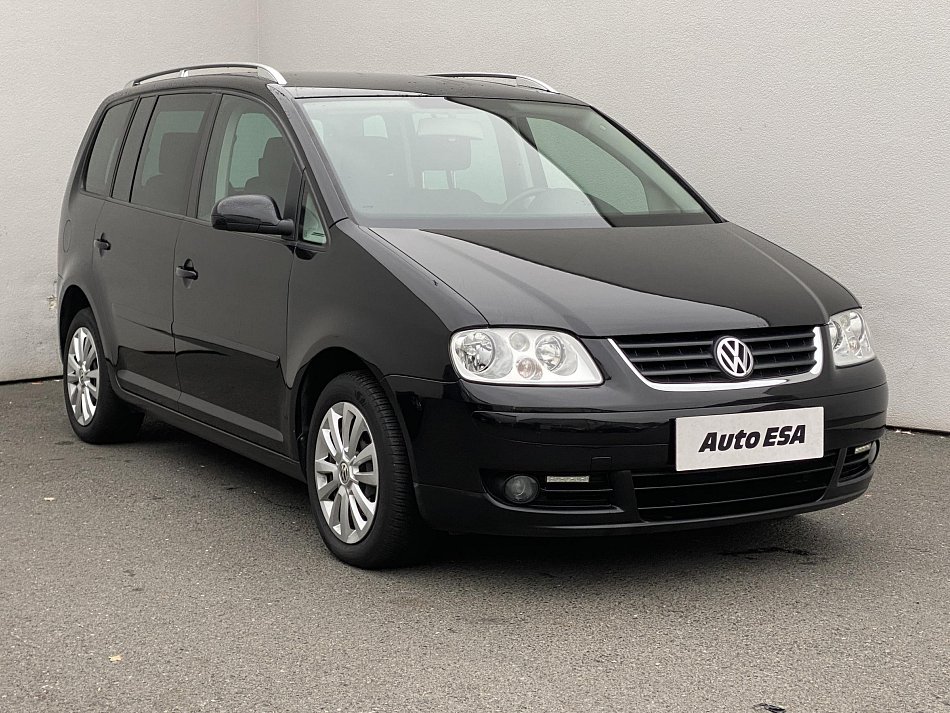 Volkswagen Touran 2.0 TDi  7míst