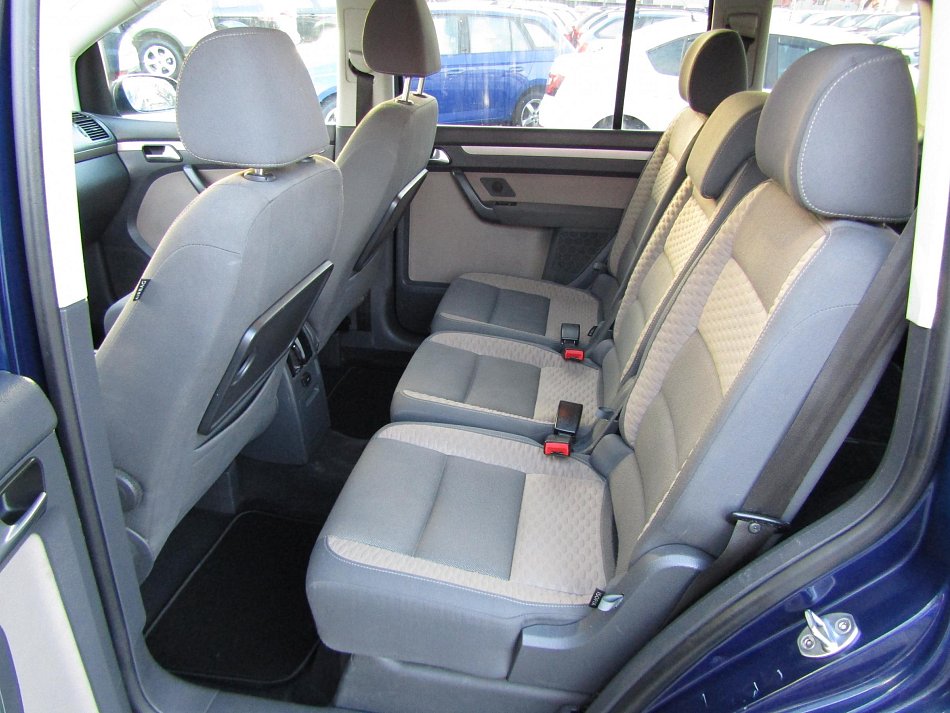 Volkswagen Touran 2.0TDi 