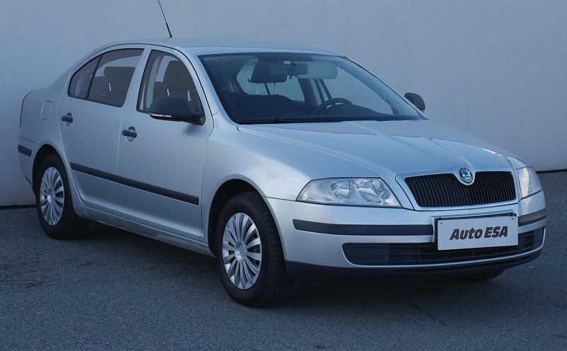 Škoda Octavia II 1.6i Ambiente