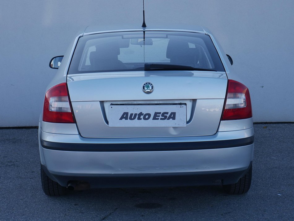 Škoda Octavia II 1.6i Ambiente