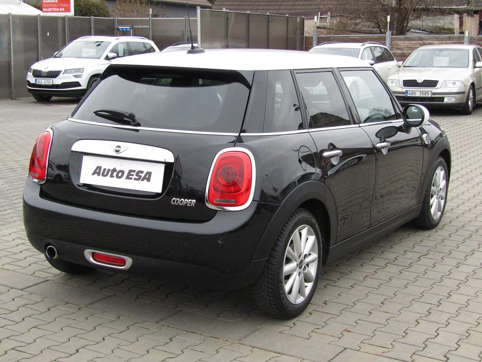 Mini Cooper 1.5i 