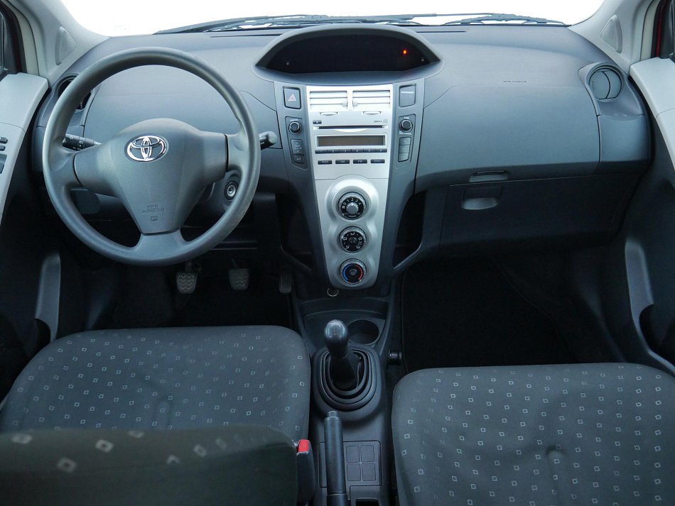 Toyota Yaris 1.3 VVT-i 