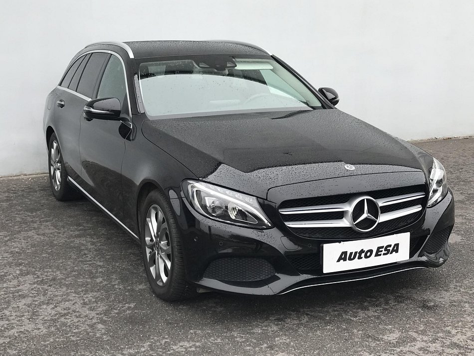 Mercedes-Benz Třída C 2.1 D Avantgarde C220