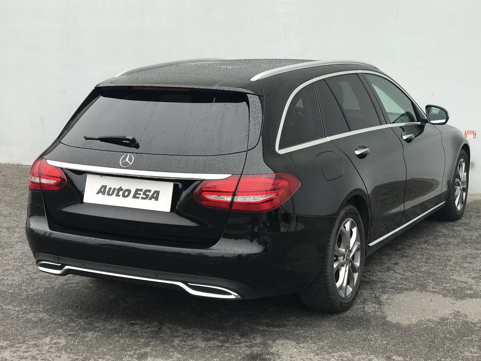 Mercedes-Benz Třída C 2.1 D Avantgarde C220