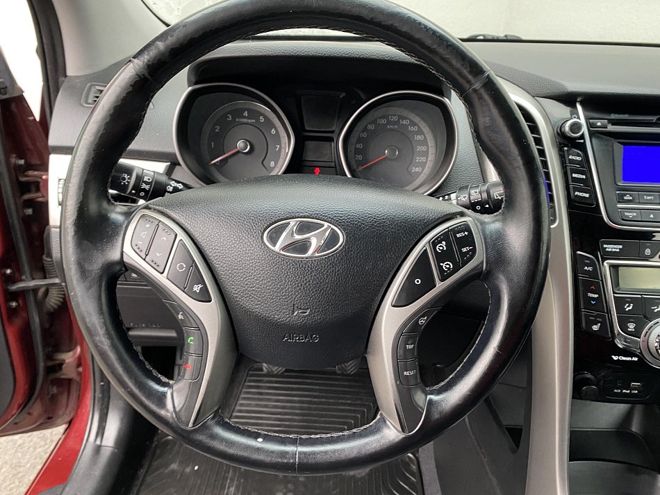 Hyundai I30 1.6i 