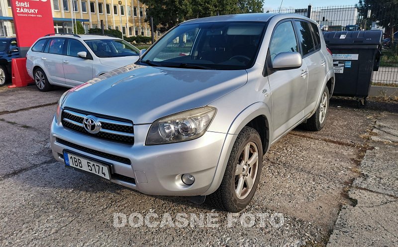 Toyota RAV4 2.2D-4D 