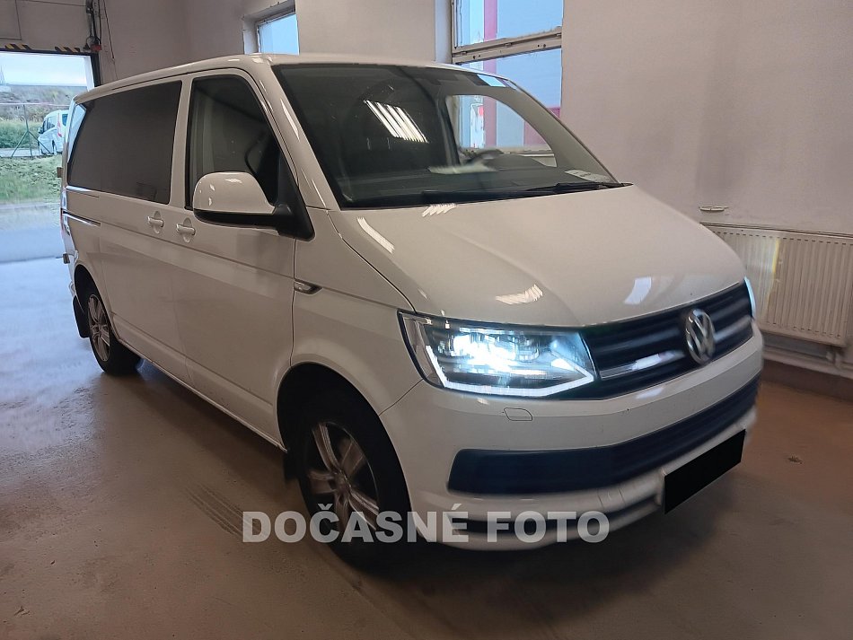 Volkswagen Transporter 2.0TSi  5míst