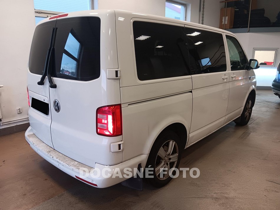 Volkswagen Transporter 2.0TSi  5míst