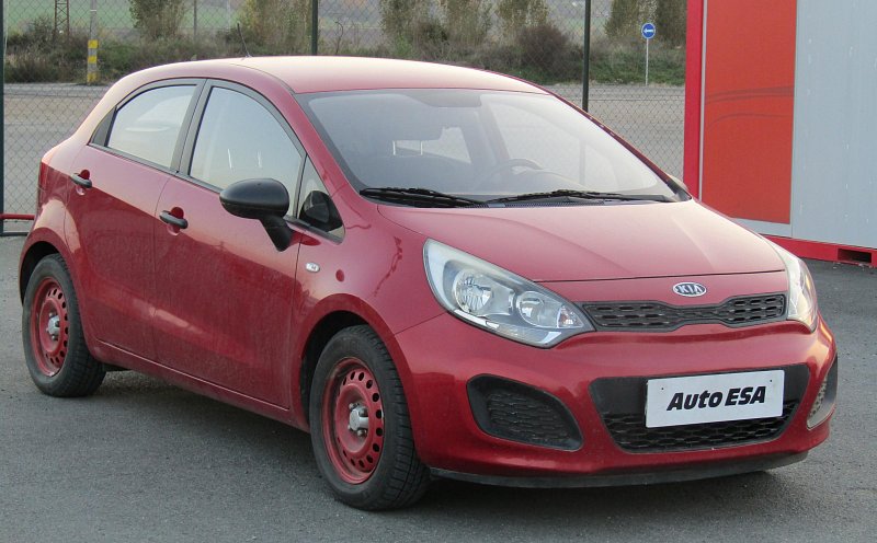 Kia Rio 1.3i 