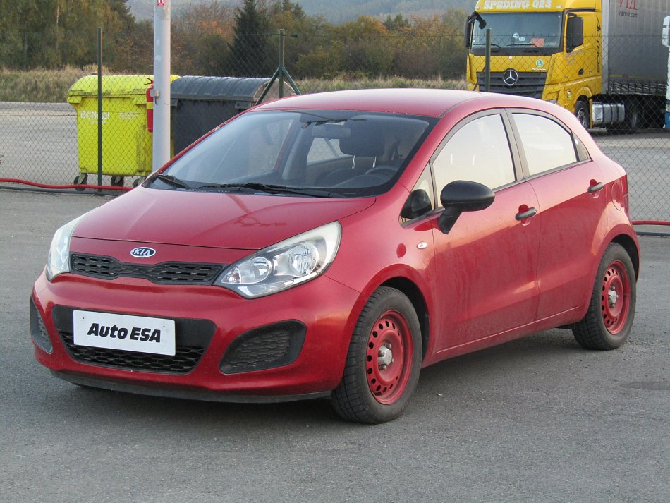 Kia Rio 1.3i 