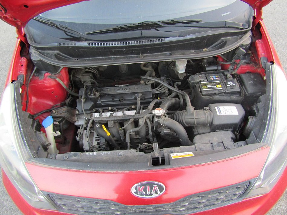 Kia Rio 1.3i 