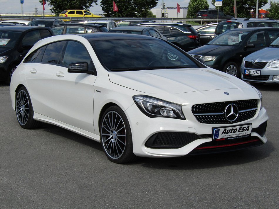 Mercedes-Benz CLA 2.0i  250 4M