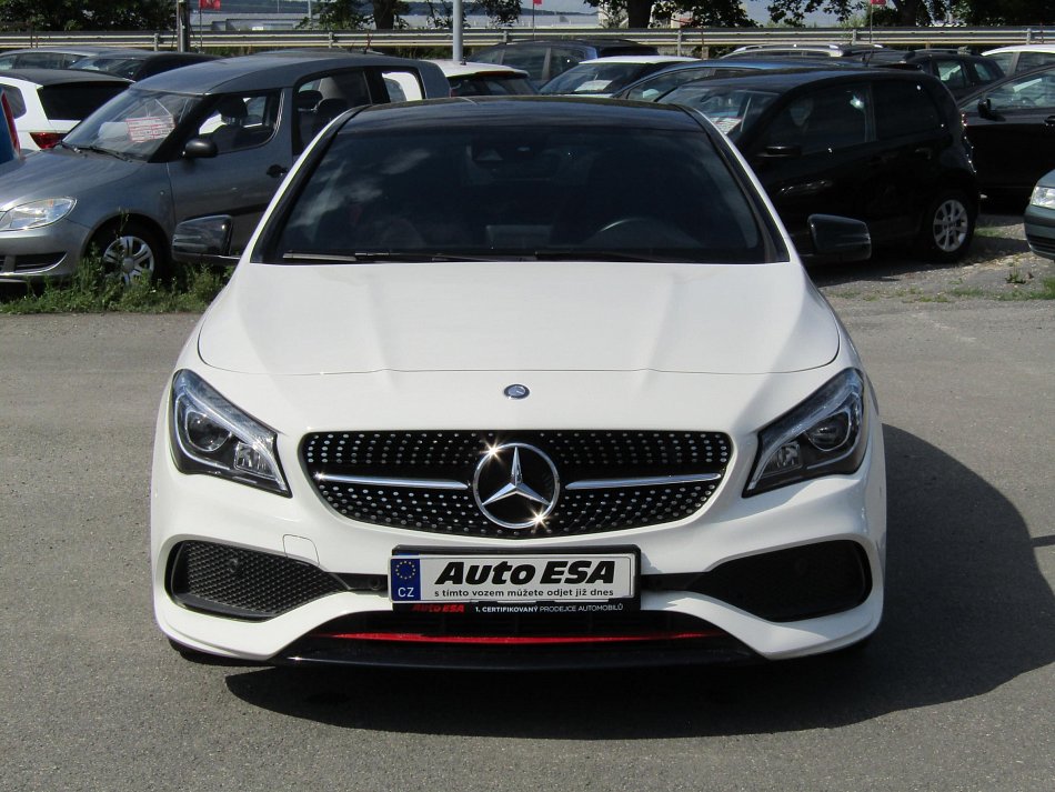 Mercedes-Benz CLA 2.0i  250 4M